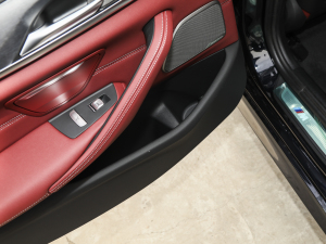 2022Ŀ 530Li  M\b Tg