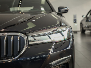 2022Ŀ 530Li xDrive M\b (ji)^