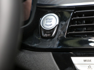 2022Ŀ 530Li xDrive M\b п؅^