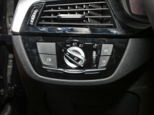 2022Ŀ 530Li xDrive M\(yn)(dng)b п؅^(q)