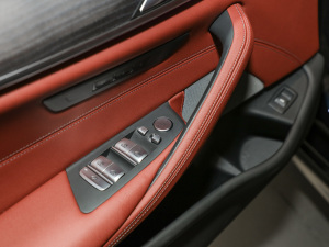 2022Ŀ 530Li xDrive M\(yn)(dng)b п؅^(q)