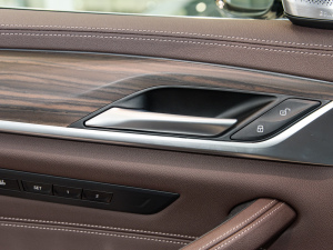 2022Ŀ 530Li  Ab п؅^(q)