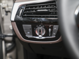 2022Ŀ 530Li I Ab п؅^