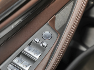 2022Ŀ 530Li I Ab п؅^