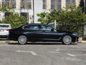 2022款改款三 530Li 尊享型 豪华套装 正侧（右）