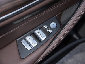 2022Ŀ 530Li  Ab п؅^