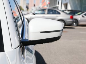 2022Ŀ 530Li xDrive Ab ^