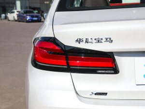 2022Ŀ 530Li xDrive Ab ^