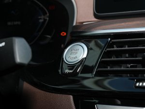 2022Ŀ 530Li xDrive Ab п؅^