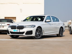 2022Ŀ 530Li xDrive M˶װ ǰ45