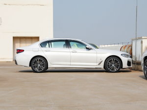 2022Ŀ 530Li xDrive M\(yn)(dng)b (c)ң