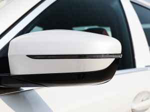 2022Ŀ 530Li xDrive M\(yn)(dng)b (x)(ji)^