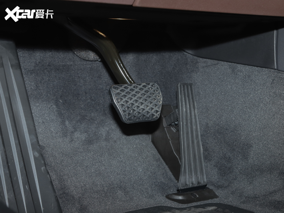 2022R5ϵԴ 535Le M\b