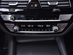 2022Ŀ 535Le h M\b {{