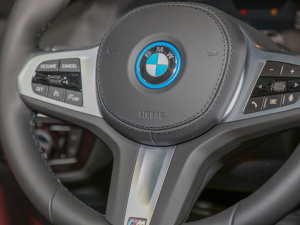 2022Ŀ 535Le M\b п؅^