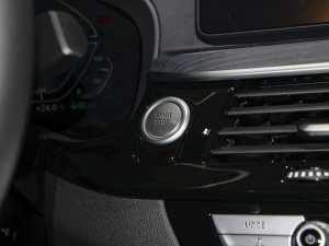 2022Ŀ 535Le M\b п؅^