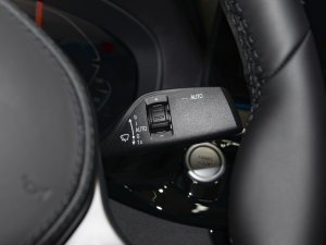 2022Ŀ 535Le M\b п؅^