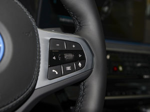 2022Ŀ 535Le M\b п؅^