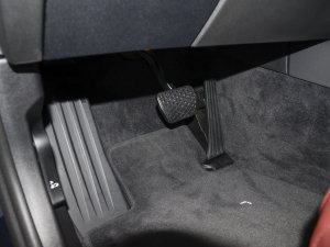 2022Ŀ 535Le M\b п؅^