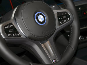 2022Ŀ 535Le M\b п؅^