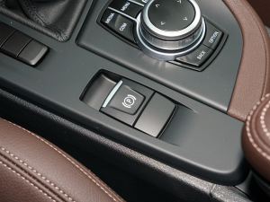 2022款sDrive20Li 时尚型 驻车制动器