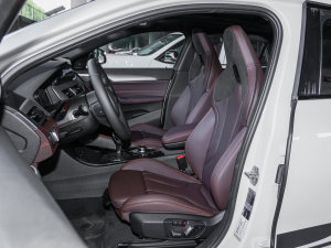2022款sDrive25i 曜夜版 主驾驶座椅