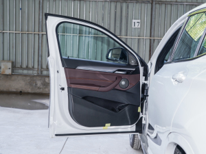 2022sDrive25i ҹ {λ܇T