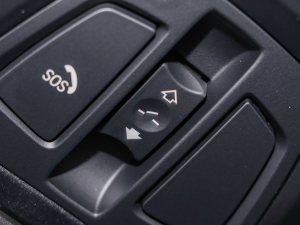 2022sDrive25i ҹ п؅^