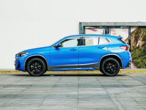 2022款sDrive25i M越野套装 正侧（左）