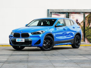 2022款sDrive25i M越野套装 左前45度