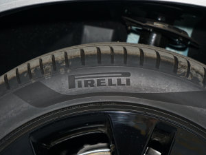 2022sDrive25i MԽҰb ݆̥Ʒ