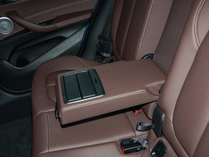 2022sDrive25i MԽҰb 