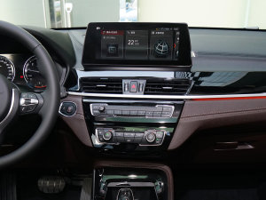 2022sDrive25i MԽҰb п_