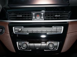 2022sDrive25i MԽҰb {(ji)