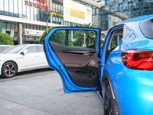 2022sDrive25i MԽҰb ܇T