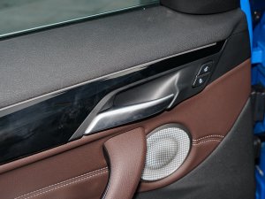 2022sDrive25i MԽҰb п؅^(q)