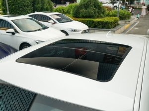 2022sDrive25i hâ ܇