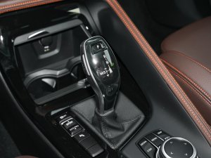 2022款sDrive25i 锋芒版 换挡杆