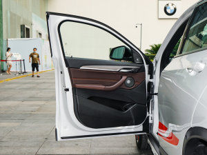 2022sDrive25i hâ {λ܇T