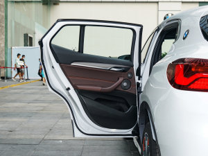 2022sDrive25i hâ ܇T