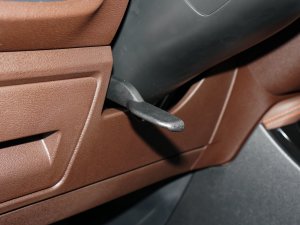 2022sDrive25i hâ п؅^(q)