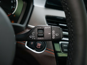 2022sDrive25i hâ п؅^(q)