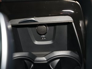 2022sDrive25i hâ п؅^(q)