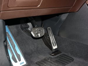 2022sDrive25i hâ п؅^(q)