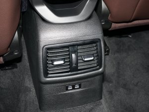 2022sDrive25i hâ п؅^(q)