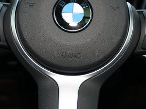 2022sDrive25i hâ п؅^(q)