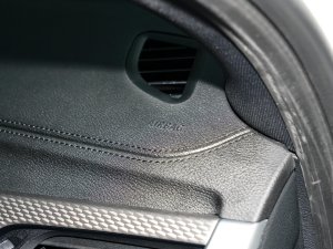 2022sDrive25i hâ п؅^(q)