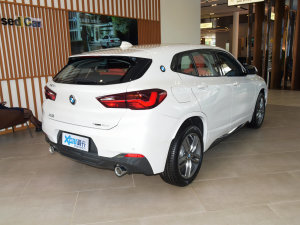 2022款sDrive25i M运动套装 右后45度
