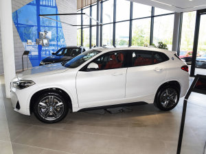 2022款sDrive25i M运动套装 正侧（左）