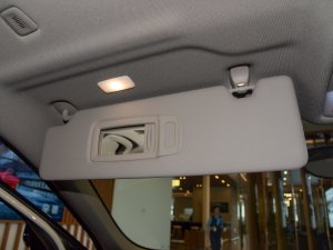 2022sDrive25i M\b ꖰ壨